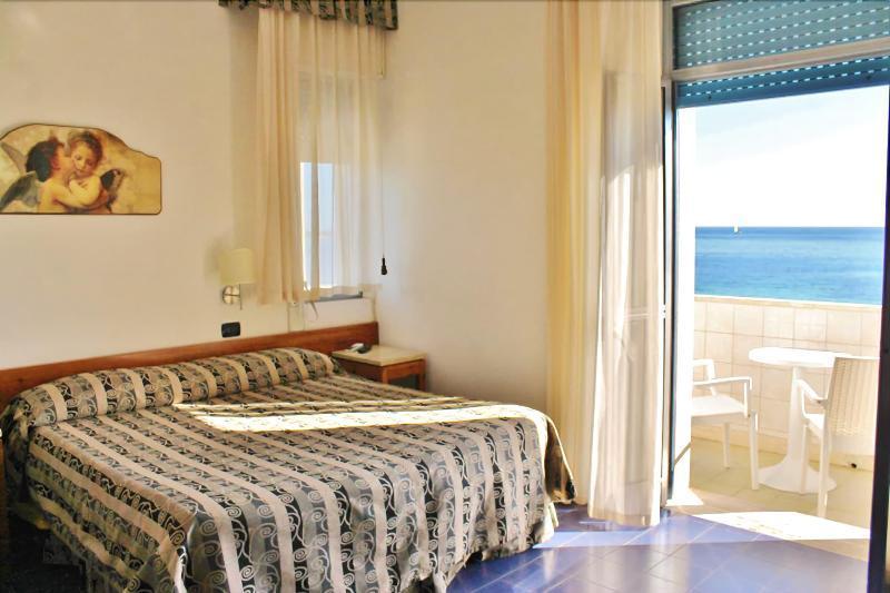 Hotel Blu Porto Cesareo Bagian luar foto